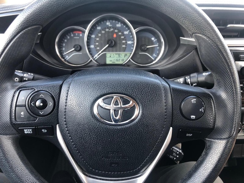 Toyota Corolla Vehicle Full-screen Gallery Image 28