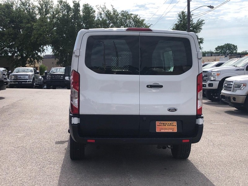 Ford Transit Van Vehicle Full-screen Gallery Image 8