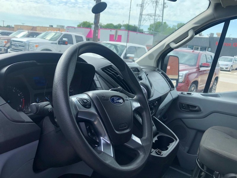 Ford Transit Van Vehicle Full-screen Gallery Image 17