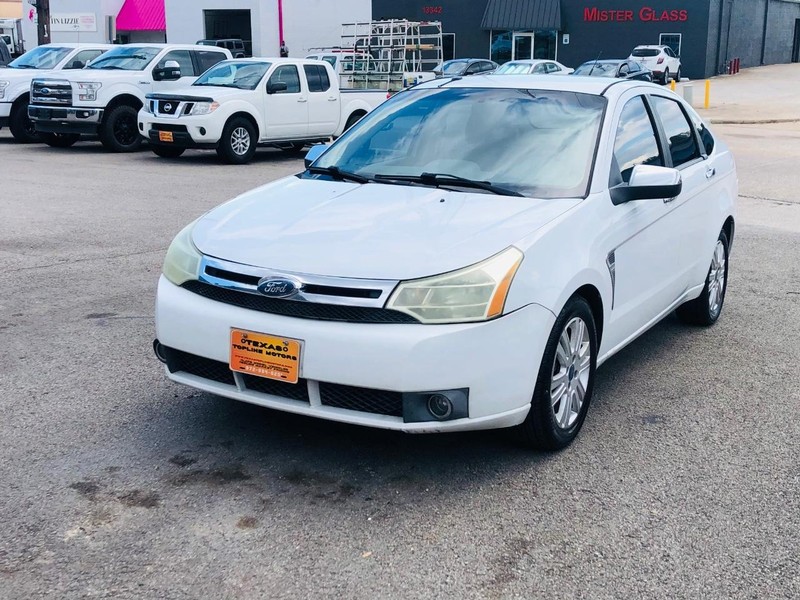 Ford Focus Vehicle Full-screen Gallery Image 4