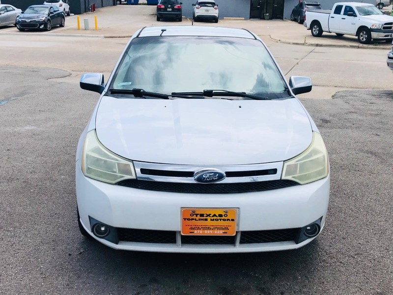 Ford Focus Vehicle Full-screen Gallery Image 5