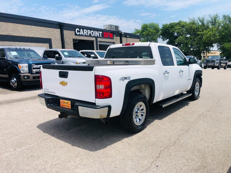 Chevrolet Silverado 1500 Vehicle Full-screen Gallery Image 9