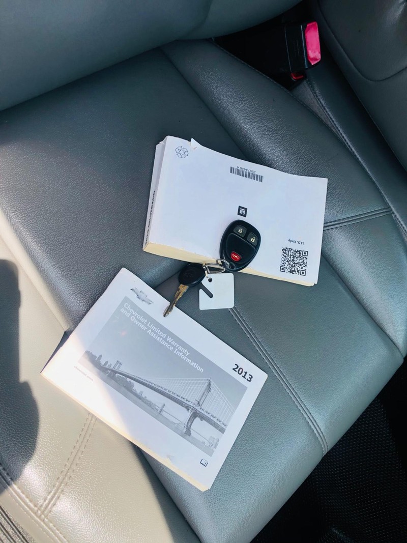 Chevrolet Silverado 1500 Vehicle Full-screen Gallery Image 22