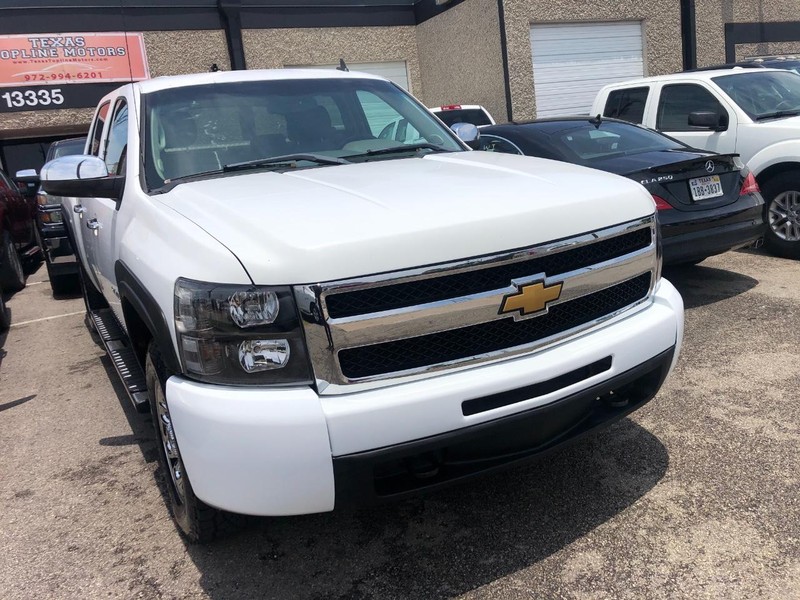 Chevrolet Silverado 1500 Vehicle Full-screen Gallery Image 32