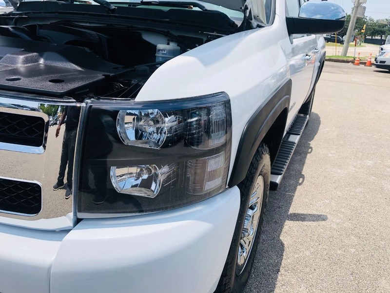 Chevrolet Silverado 1500 Vehicle Full-screen Gallery Image 33