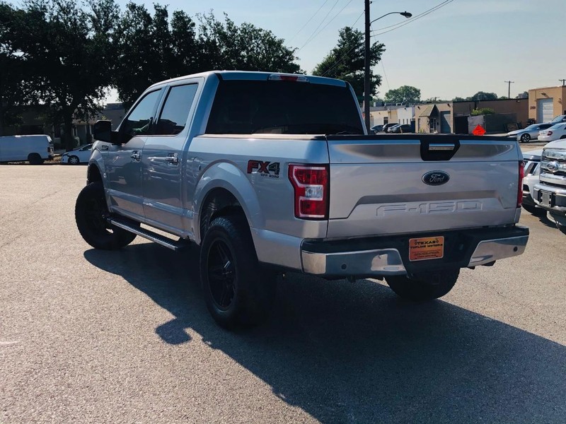 Ford F-150 Vehicle Full-screen Gallery Image 11