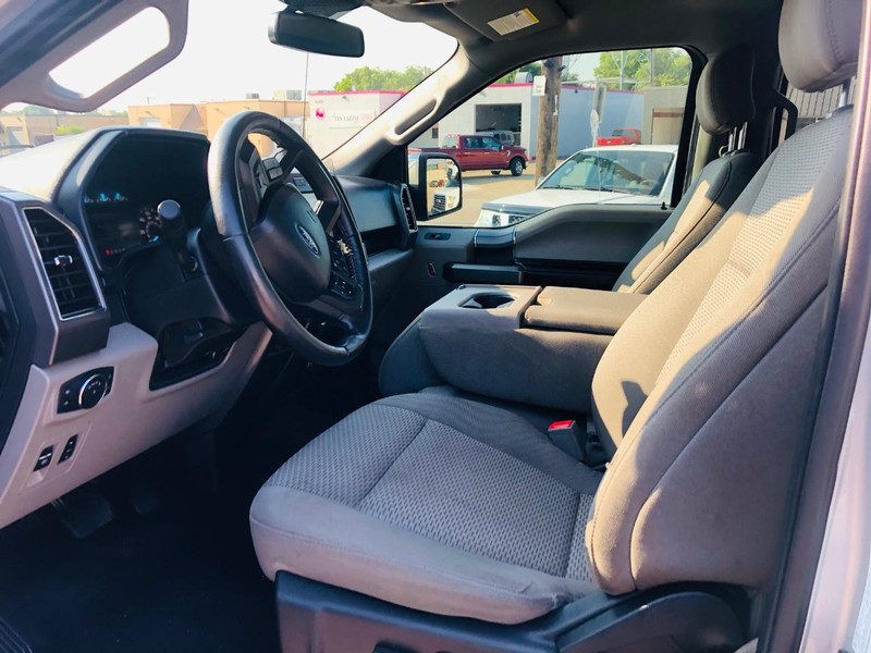 Ford F-150 Vehicle Full-screen Gallery Image 15