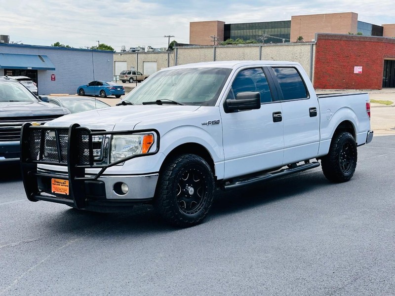 Ford F-150 Vehicle Full-screen Gallery Image 02