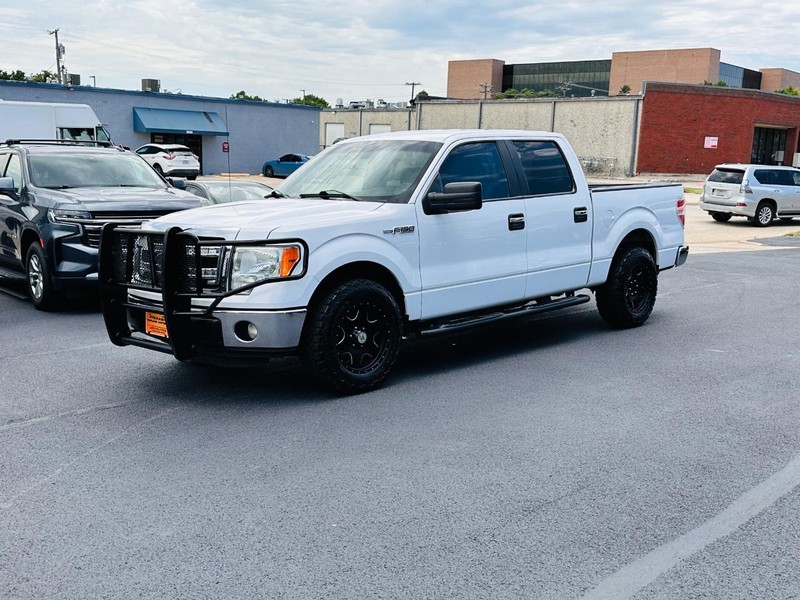 Ford F-150 Vehicle Full-screen Gallery Image 05