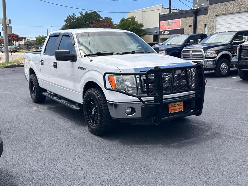 Ford F-150 Vehicle Full-screen Gallery Image 09