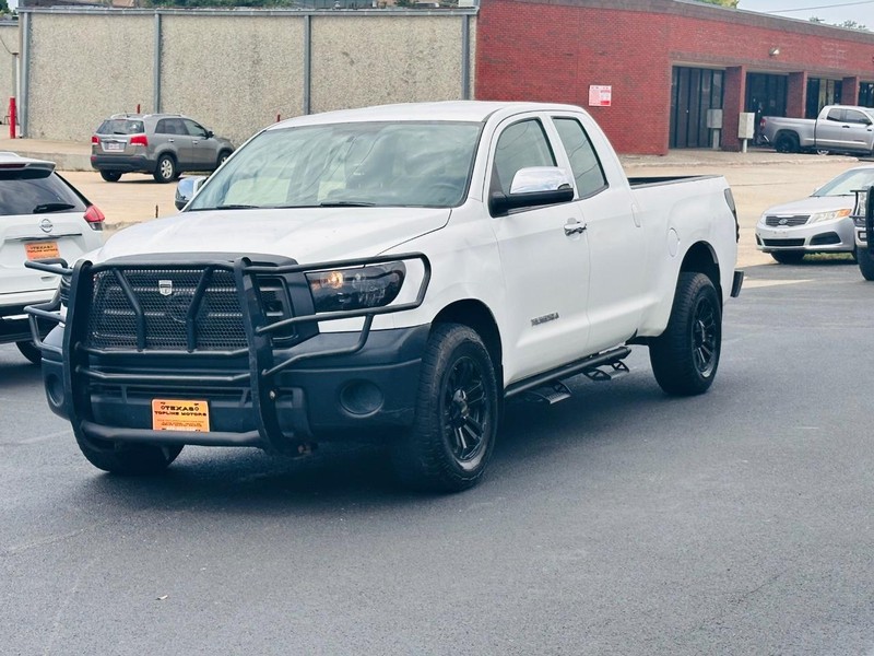 Toyota Tundra 4WD Truck Vehicle Full-screen Gallery Image 05