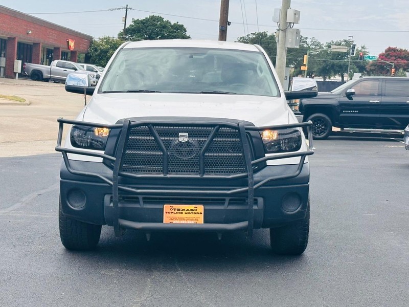 Toyota Tundra 4WD Truck Vehicle Full-screen Gallery Image 06