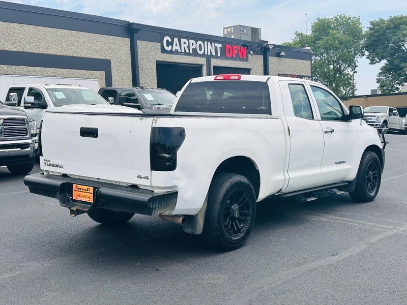 Toyota Tundra 4WD Truck Vehicle Full-screen Gallery Image 07