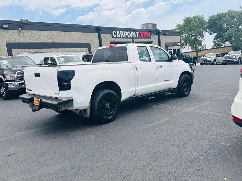 Toyota Tundra 4WD Truck Vehicle Full-screen Gallery Image 08