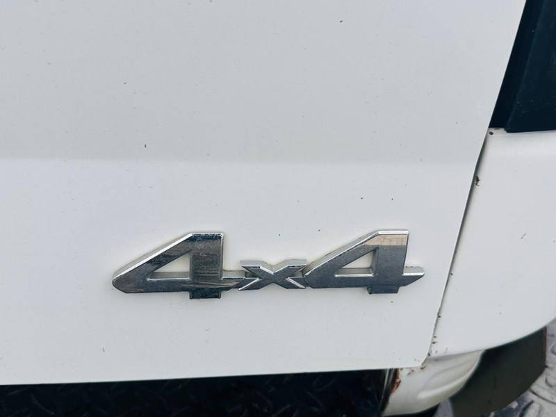 Toyota Tundra 4WD Truck Vehicle Full-screen Gallery Image 14