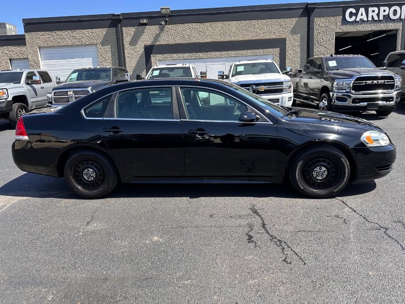 Chevrolet Impala Police Vehicle Full-screen Gallery Image 13