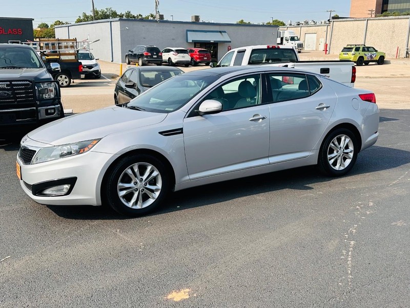 Kia Optima Vehicle Full-screen Gallery Image 03