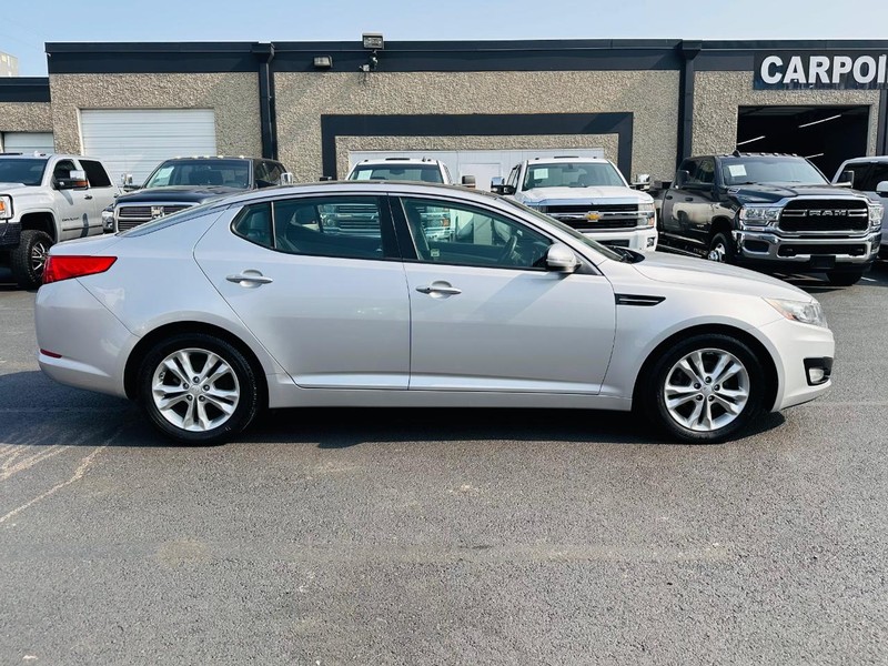 Kia Optima Vehicle Full-screen Gallery Image 08