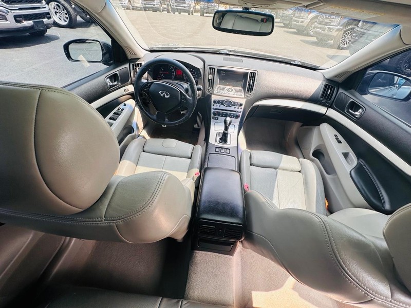 INFINITI G35 Sedan Vehicle Full-screen Gallery Image 21