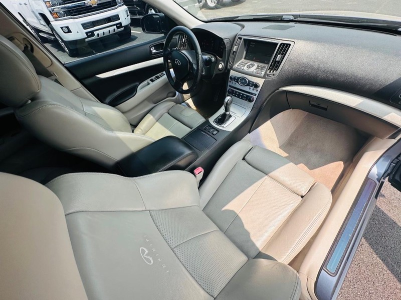 INFINITI G35 Sedan Vehicle Full-screen Gallery Image 28
