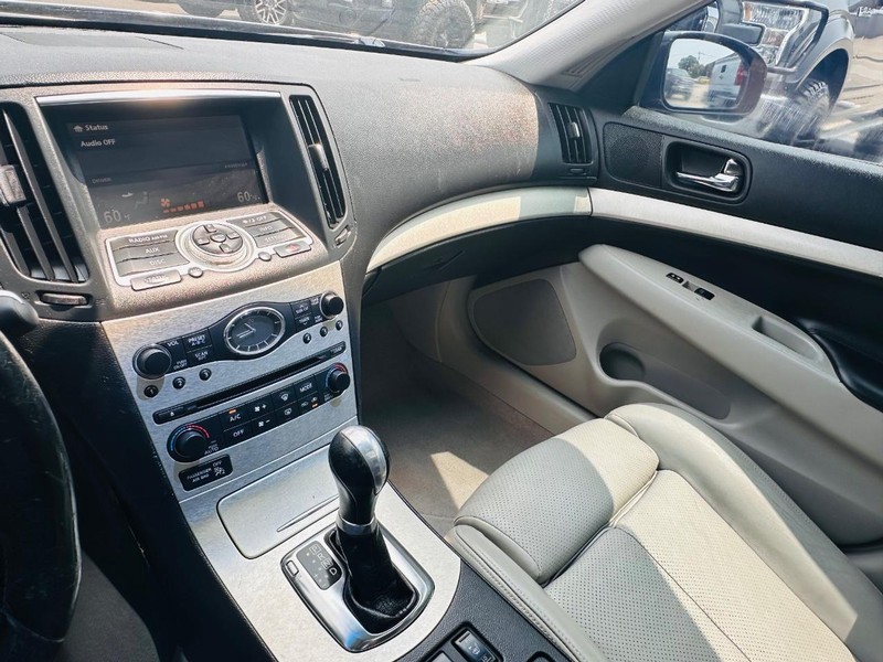 INFINITI G35 Sedan Vehicle Full-screen Gallery Image 29