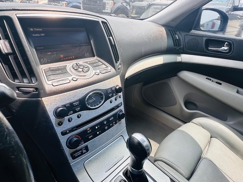 INFINITI G35 Sedan Vehicle Full-screen Gallery Image 31