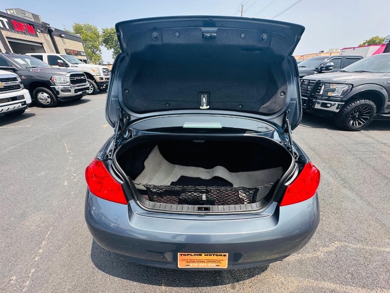 INFINITI G35 Sedan Vehicle Full-screen Gallery Image 35