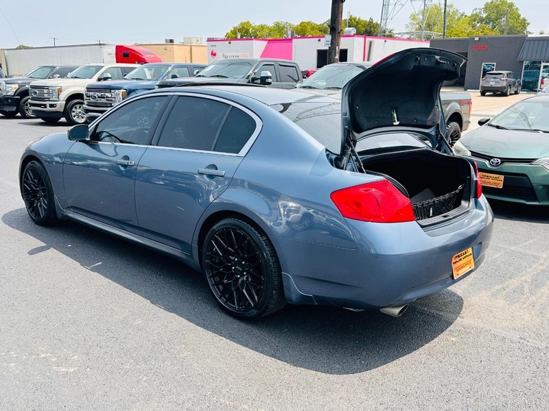 INFINITI G35 Sedan Vehicle Full-screen Gallery Image 37