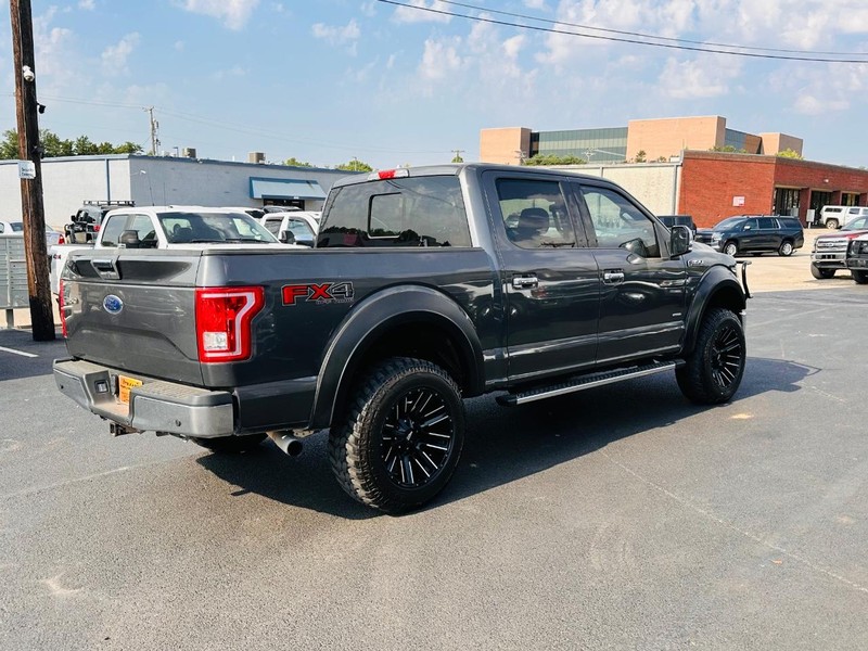 Ford F-150 Vehicle Full-screen Gallery Image 02