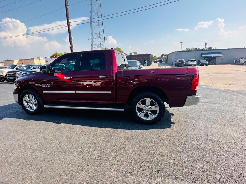 Ram 1500 Vehicle Full-screen Gallery Image 09