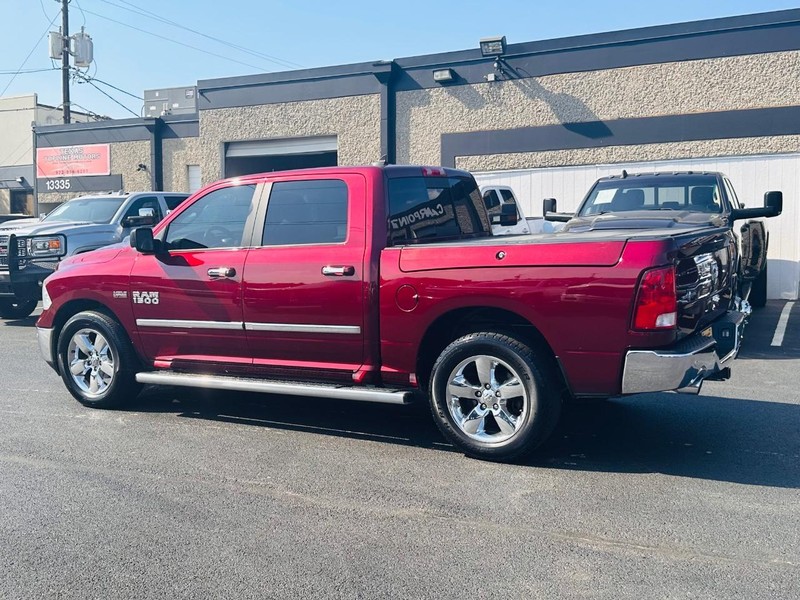 Ram 1500 Vehicle Full-screen Gallery Image 11