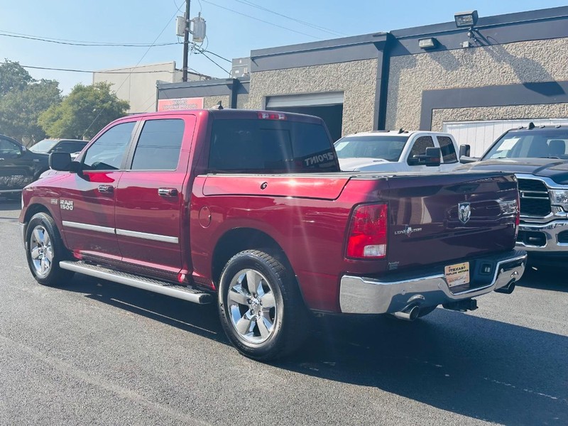 Ram 1500 Vehicle Full-screen Gallery Image 12