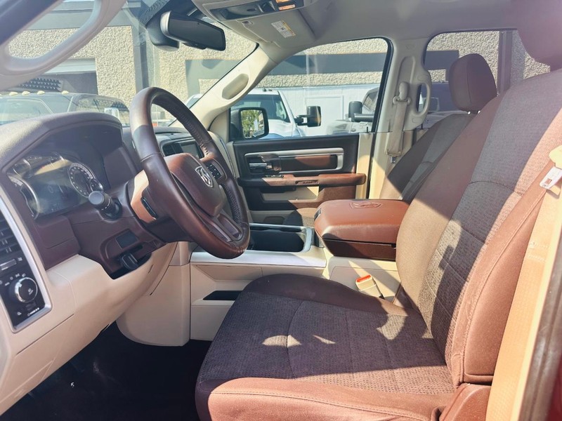 Ram 1500 Vehicle Full-screen Gallery Image 15