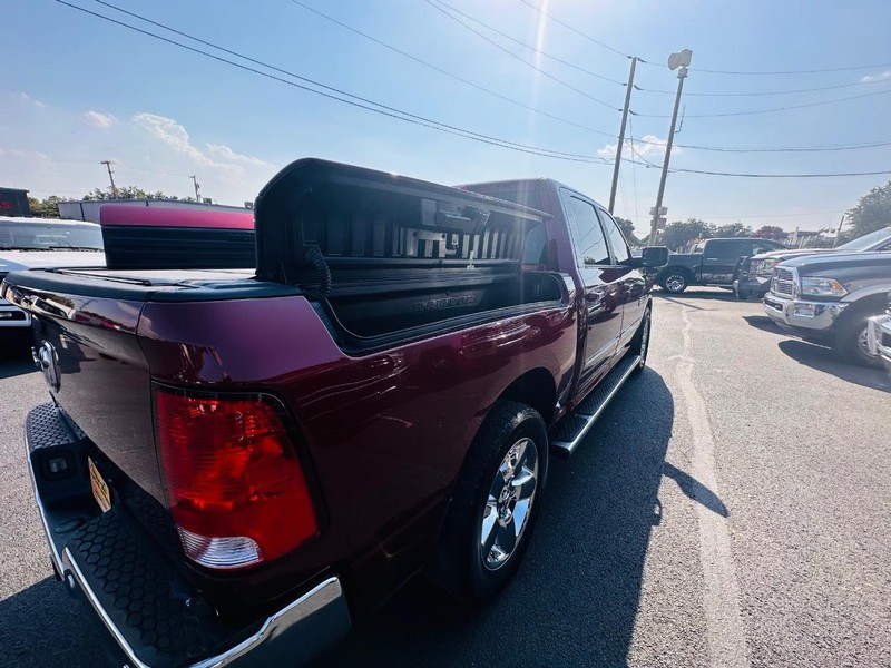 Ram 1500 Vehicle Full-screen Gallery Image 24