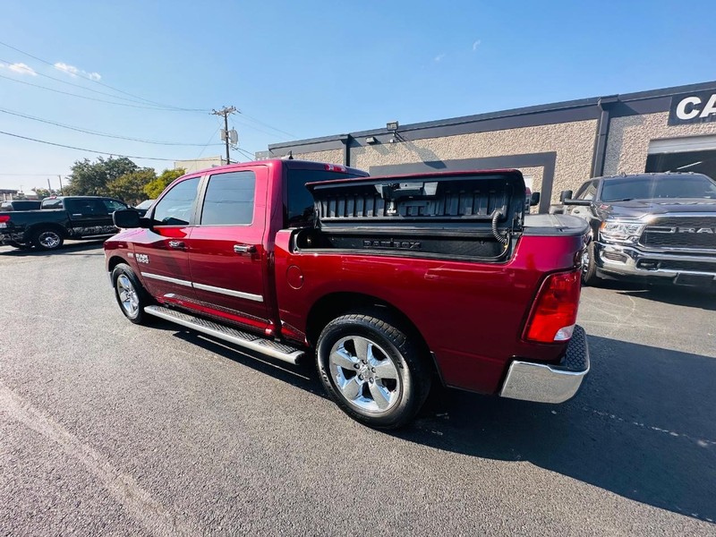 Ram 1500 Vehicle Full-screen Gallery Image 26