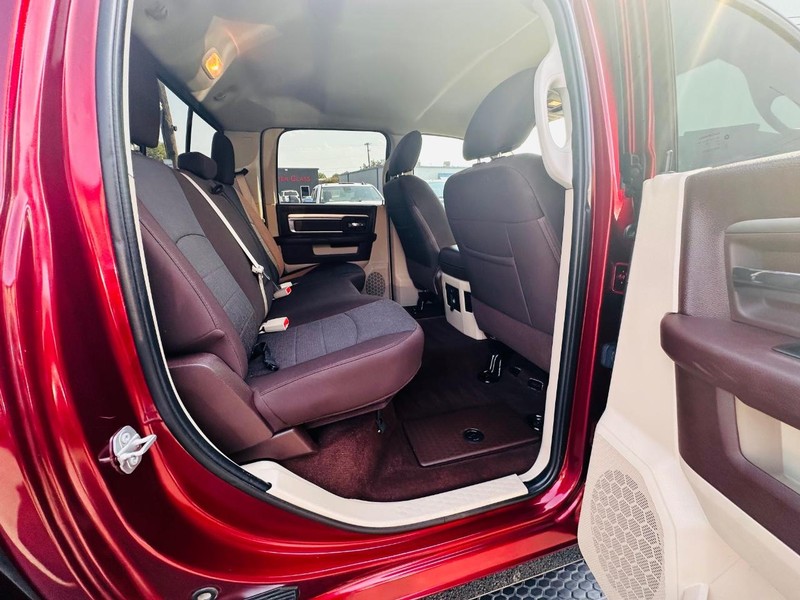 Ram 1500 Vehicle Full-screen Gallery Image 30