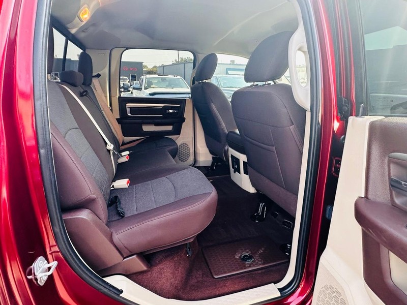 Ram 1500 Vehicle Full-screen Gallery Image 31