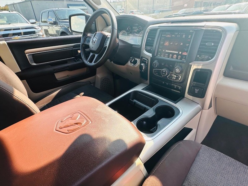 Ram 1500 Vehicle Full-screen Gallery Image 34