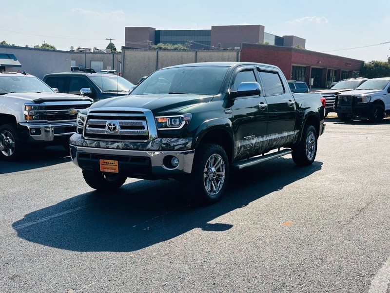 Toyota Tundra 4WD Truck Vehicle Full-screen Gallery Image 03