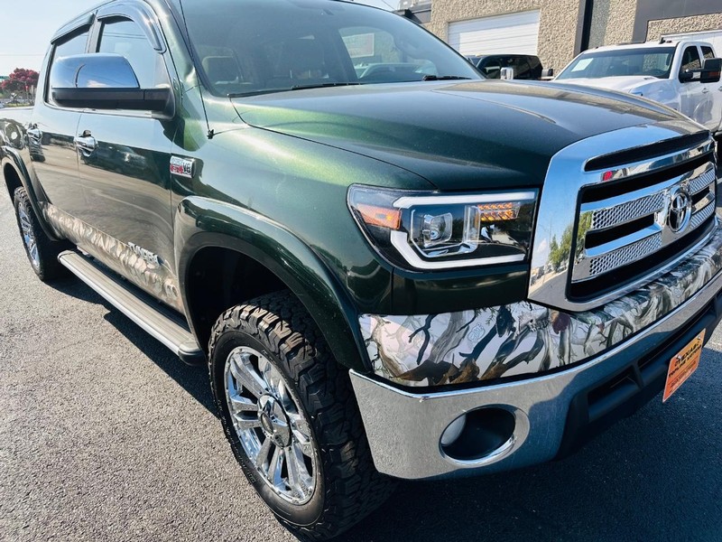 Toyota Tundra 4WD Truck Vehicle Full-screen Gallery Image 19