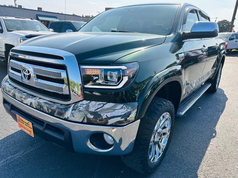 Toyota Tundra 4WD Truck Vehicle Full-screen Gallery Image 20