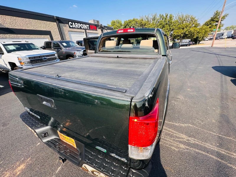 Toyota Tundra 4WD Truck Vehicle Full-screen Gallery Image 36