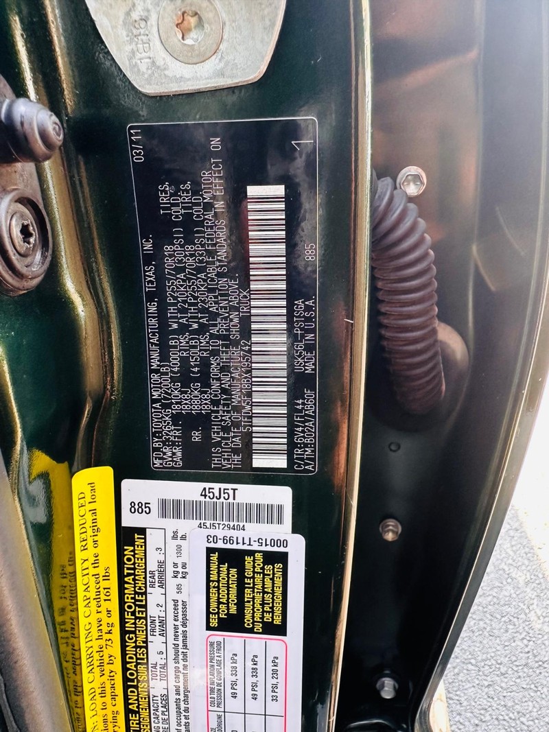 Toyota Tundra 4WD Truck Vehicle Full-screen Gallery Image 41