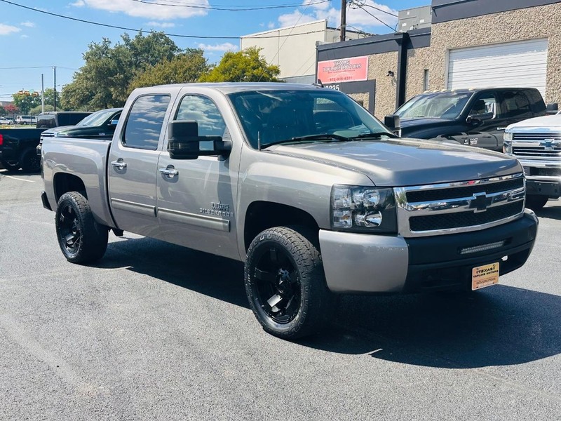 Chevrolet Silverado 1500 Vehicle Full-screen Gallery Image 6