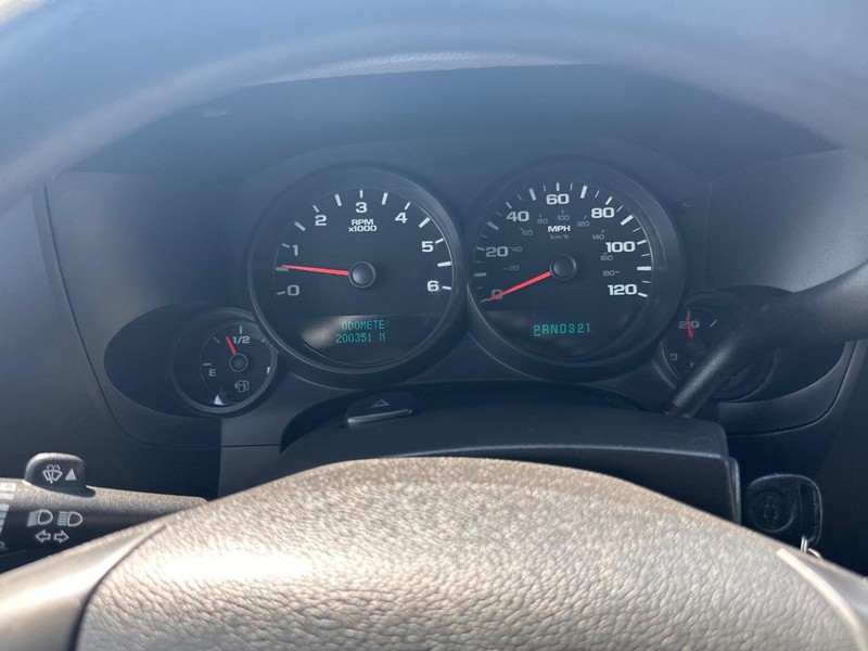 Chevrolet Silverado 1500 Vehicle Full-screen Gallery Image 41