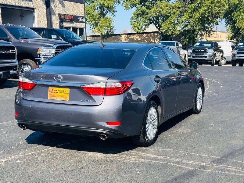 Lexus ES 350 Vehicle Full-screen Gallery Image 4