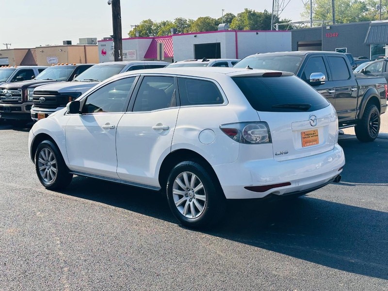 Mazda CX-7 Vehicle Full-screen Gallery Image 07