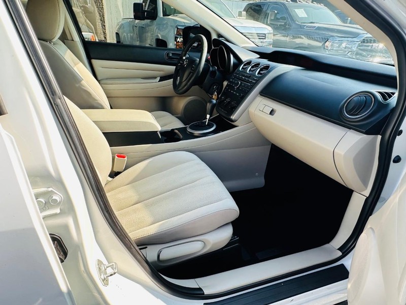 Mazda CX-7 Vehicle Full-screen Gallery Image 23