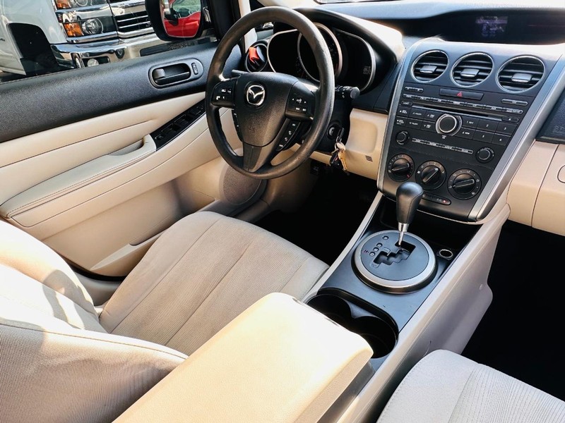 Mazda CX-7 Vehicle Full-screen Gallery Image 26