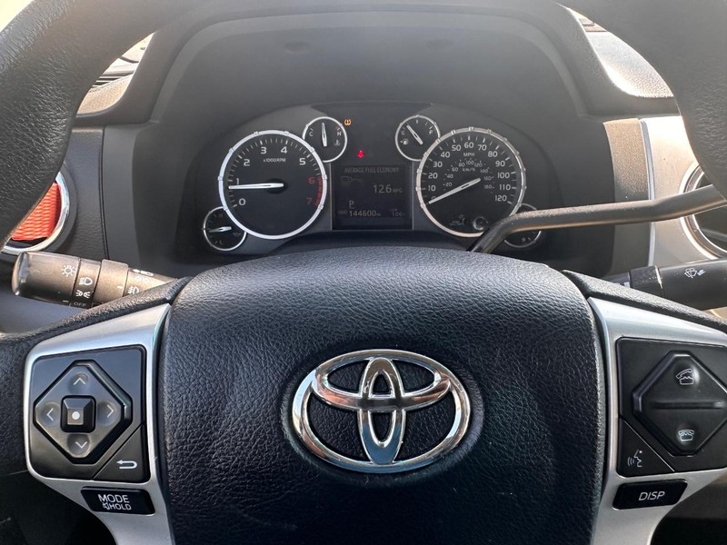 Toyota Tundra 2WD Truck Vehicle Full-screen Gallery Image 34